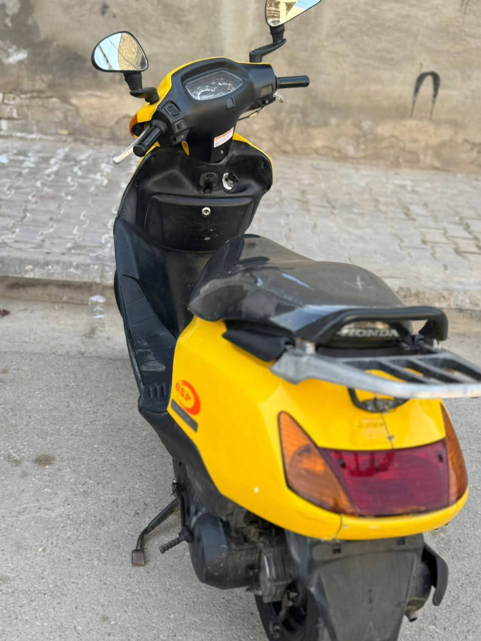 سلام عليكم دراجه سبيسي ياباني للبيع شغاله سلف هندر كهربائيات كله شغاله مبيه اي نقص قفل جنطه قفل سكان كله شغل مفتوحه رايمر كفر اصلي 
السعر 650 
العنوان الكوت الخاجيه 
***********
