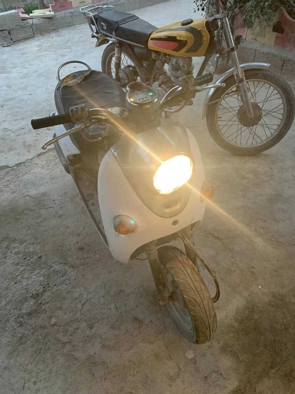 دراجه للبيع مكان كرنه سعر ٢٥٠ ***********
