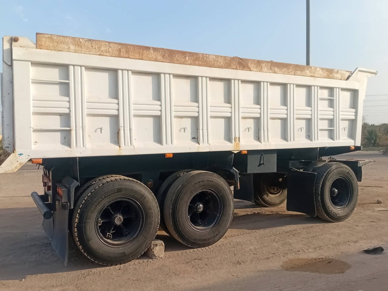 مقطوره علم للبيع طولها ٦٧٥ وزنها 9 طن تخم تاير مكفوله مكان صويره الاستفسار ***********//***********
