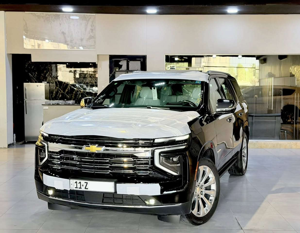 🚗 للبيع
شيفروليه تاهو بريمير 2025  -وكالةالمنصور 
✅ المواصفات :

▪️ الممشى: 7 ألف فقط 
▪️ الوارد: وكالة المنصور 🏁
▪️ قياس االويل: 22 إنچ 🛞
⚙️ المحرك: 8 سلندر 5300 سي سي ⚡
💪 قوة وأداء عالي مع راحة ممتازة
• دفع رباعي (4WD)
• جير أوتوماتيك 10 سرعات
• نظام تعليق هوائي متكيف
• شاشة وسطية كبيرة + نظام ملاحة 🗺️
• شاشة عدادات ديجيتال
• نظام صوتي فاخر Bose 🔊
• مقاعد جلد فاخرة
• تبريد وتدفئة للمقاعد الأمامية والخلفية 💺
• تحكم كهربائي كامل مع ذاكرة
• صف ثالث مريح
• فتحة سقف بانوراما 🌤️
• كاميرات 360 درجة 📸
• حساسات أمامية وخلفية
• نظام ركن ذاتي
• مثبت سرعة ذكي (Adaptive Cruise Control)
• نظام الحفاظ على المسار
• تحذير النقطة العمياء
• نظام فرملة طوارئ
• Head-Up Display
• تشغيل عن بُعد + دخول بدون مفتاح
• باب خلفي كهربائي
مكان:بغداد زيونة
رقم:***********
