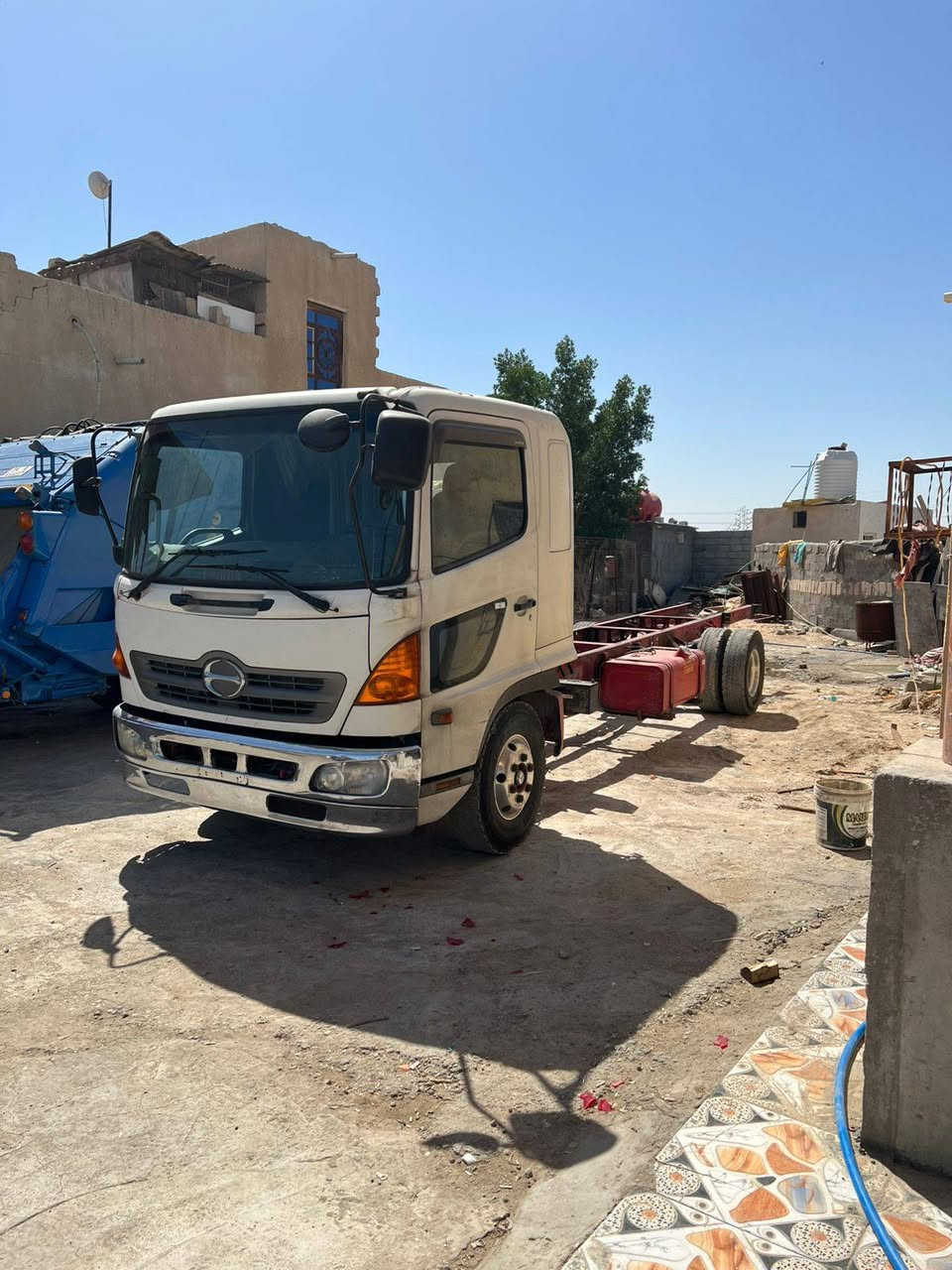 السلام عليكم هينو شيطان دخول جديد محرك 80 فول عادي 6سلندر سياره مكفوله كفاله عامه زيررررو مامشتغله بل عراق عله وضع اليابان طوله سته وربع سياره بدون رقم تسجل بتسجيل الجديد مكاني البصره القرنه ***********
