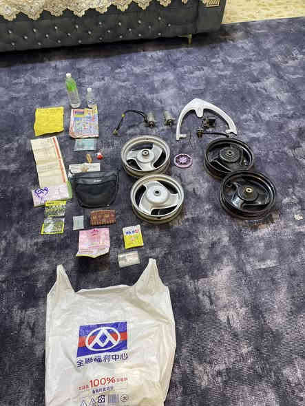 السلام عليكم غراض ماكس+بوليس للبيع كلمن وسعره تريد تاخذهن كلهن ب150 تريد كلمن وسعره مكاني بابل السده الهنديه رقمي***********
