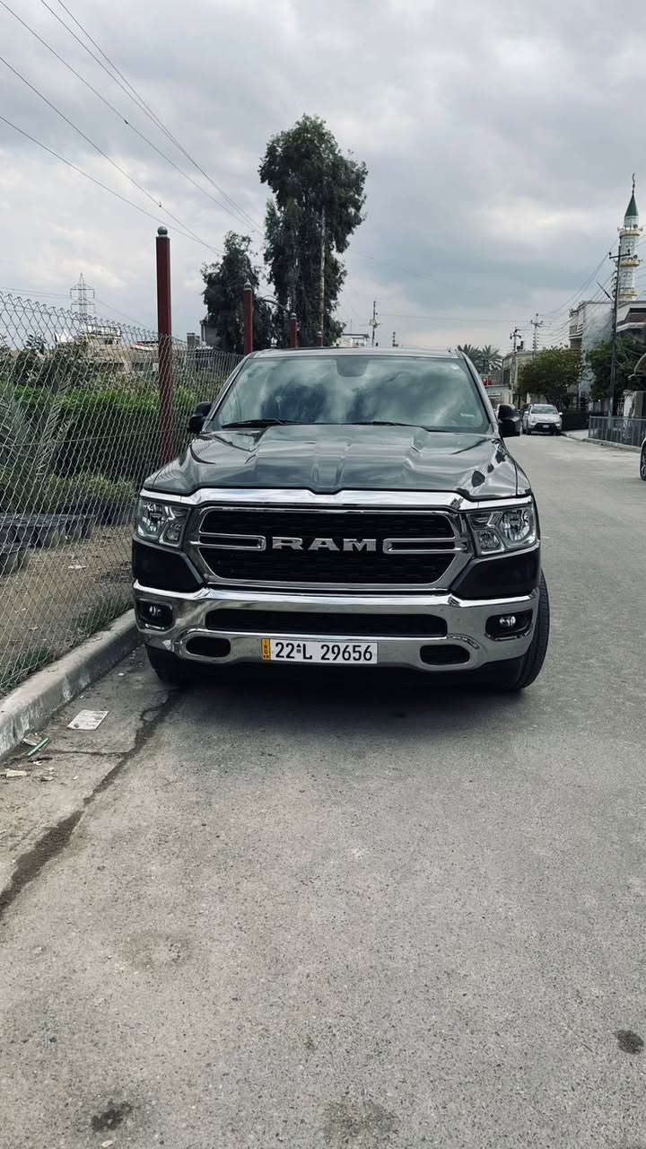 رام ٢٠٢٣ محرك V6   دخول جديد ماشية ٢٥ حادث موضح بالصور جديدة مثل الزيرو بعدهة ماكو ايرباك طاك دشبول مابي اي كلوب مشتغل كلشي بلادي بيهة باب طويل بدي قصير لون رصاصي غامق صبغ فقط الجاملغ الخلفي وجزء صغيررمن الدوسة مال باب تصيح درجة اولى 

السعر ٣١٧ ورقة 
المكان بغداد حي الجامعة نفق الشرطة 
***********
