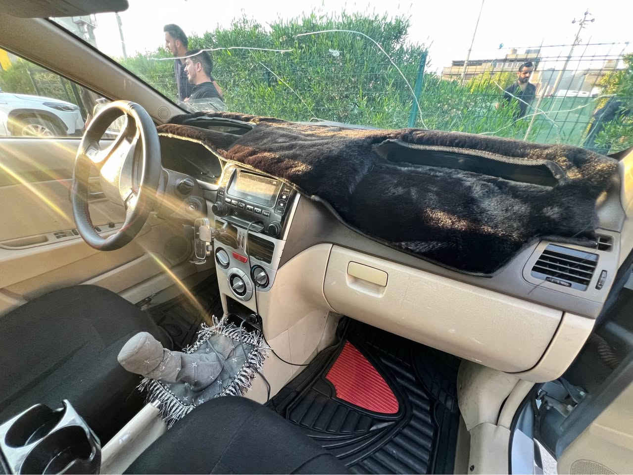 فرۆشتنی خێرا ...! شێری فلاوین  مۆدیل ٢٠١٣ سەنەوی و رەقەم ئەسلی کەربەلا و بەشەرتی وەکالە و بەناوکردن بێحەیب ٤ جام کارەبای و گشت گیانی بەشەرت و  داخلیەکی زۆر جوان و خاوینی هەیە  گێڕ و مەکینە بەشەرت و جاهزە بۆزانیاری زیاتر تێل بکەن 
*********** أربيل, العراق
