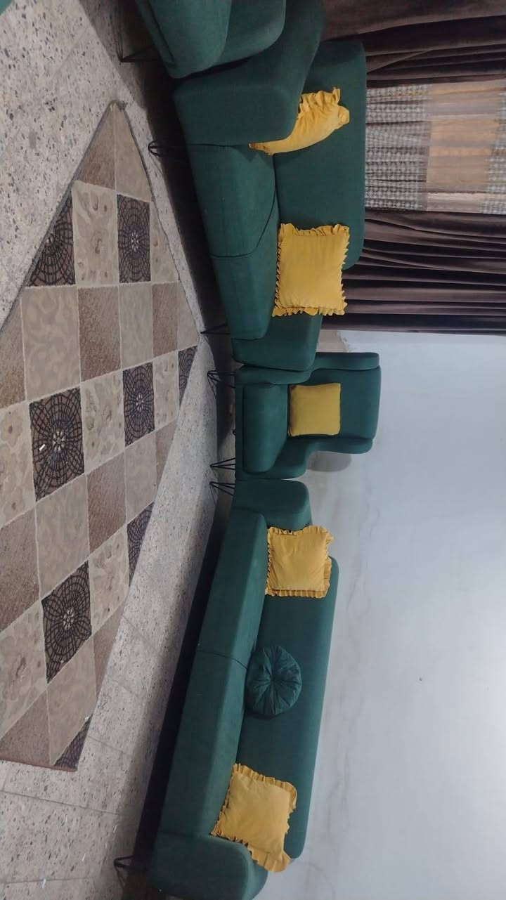 تخم 10 مقعد💺 اخو جديد اي ضرر مابي تفحص وتاخذ سعر ,,270,,بي مجال مكان لبياع *********** يوجد واتس
