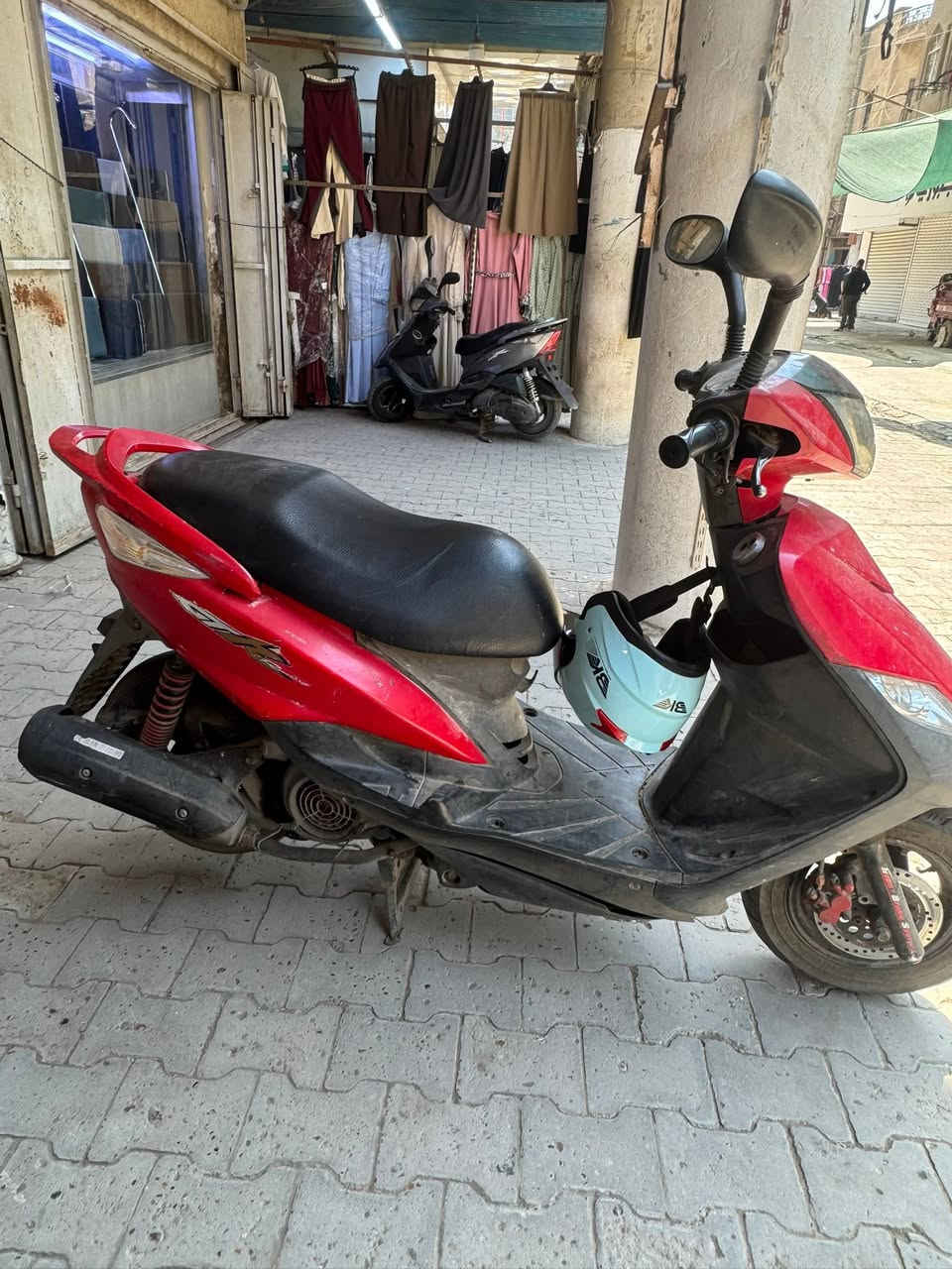 ماكس ثعلب كابريتر دراجة مكفوله قبل كم شهر منزلهه رمبة محرك مامفتوح مكفول تاخذهه من بيتي دراجة ايي تفص مابيهه كامله السعر 725 بيهه مجال مكاني بغداد العطفية هذه رقمي ***********
