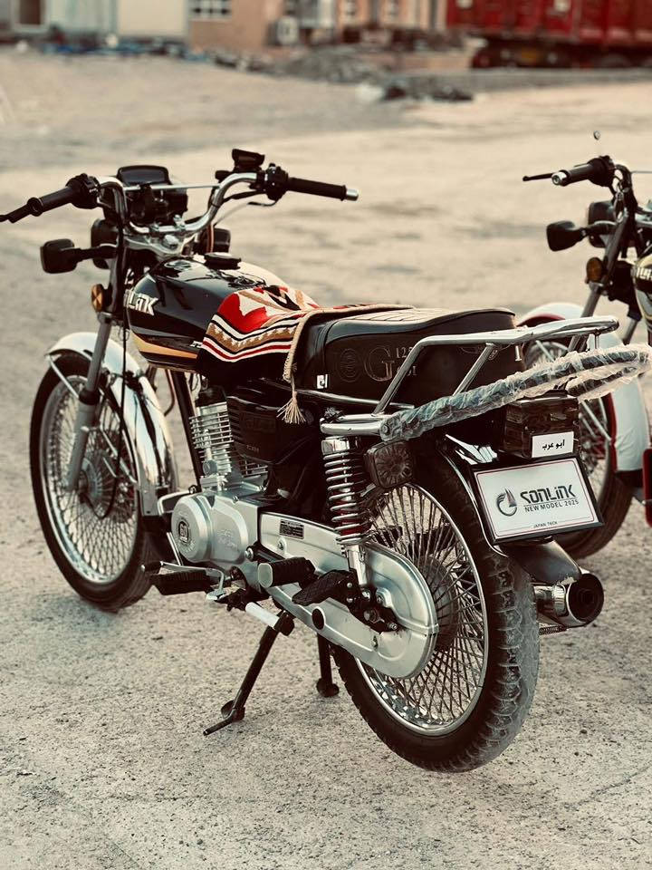 سلام عليكم اخوان دراجه اربعه كير  موديل 25 سونيك الاصلي محرك ١٥٠ كهربايات شغال كلشي جديد بيها نشاط وشلعه فول تعال وافحص 650 وبيه مجال لشراي كركوك ***********
