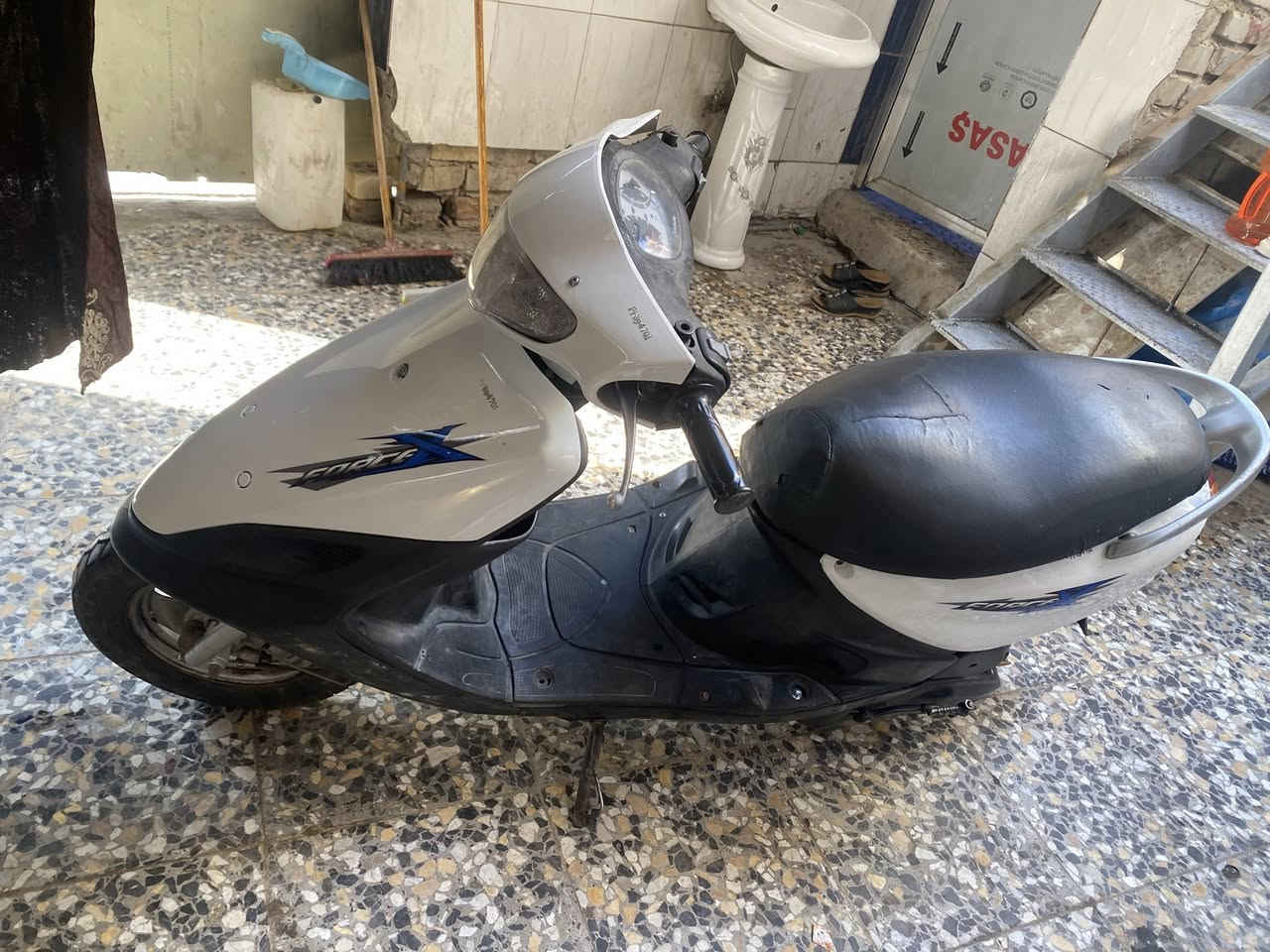 ماكس قجمه للبيع دراجه خير من الله اي نقص مابيه بس للاستفار *********** متواجد واتساب ورقم مكاني حي اور ام الكبر والغزلان السعر 450
