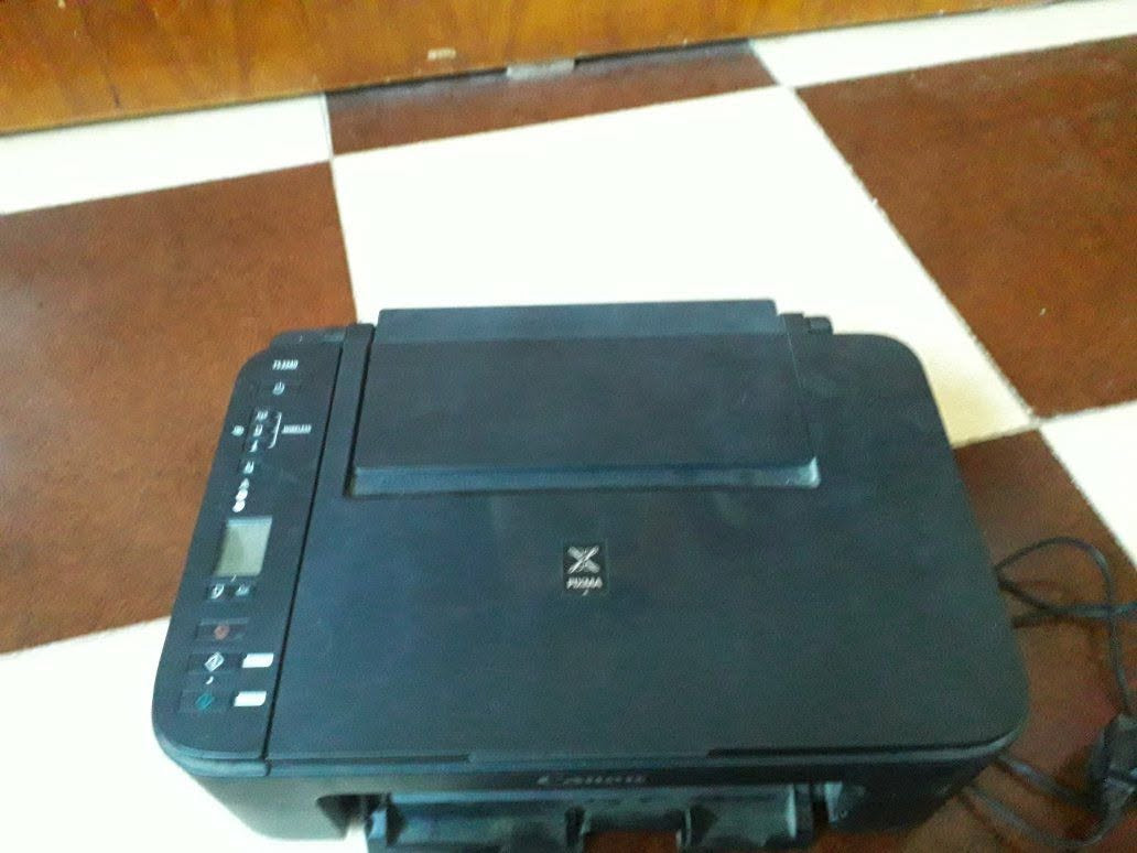السلام عليكم.. طابعة Canon PIXMA TS3340 نظيفة جداً وشغالة 100% للبيع.

​⚙️ المواصفات والمميزات:

​نوع الطابعة: ملون وأسود (3 في 1) - طباعة، استنساخ، وسكانر (مسح ضوئي).

​الاتصال: تدعم الـ Wi-Fi (تقدر تطبع وتستنسخ مباشرة من الموبايل بدون وايرات).

​الحالة: نظيفة كلش وأخت الجديدة، ما بيها أي عطل أو شخط.

​النقص: عوزها فقط طقم حبر (محابر) وتشتغل مباشرة.

​💰 السعر:

​السعر المطلوب: 60,000 دينار عراقي (وبيه مجال بسيط للشراي المعتمد).

​الموقع: الناصرية مركزرقمي***********
