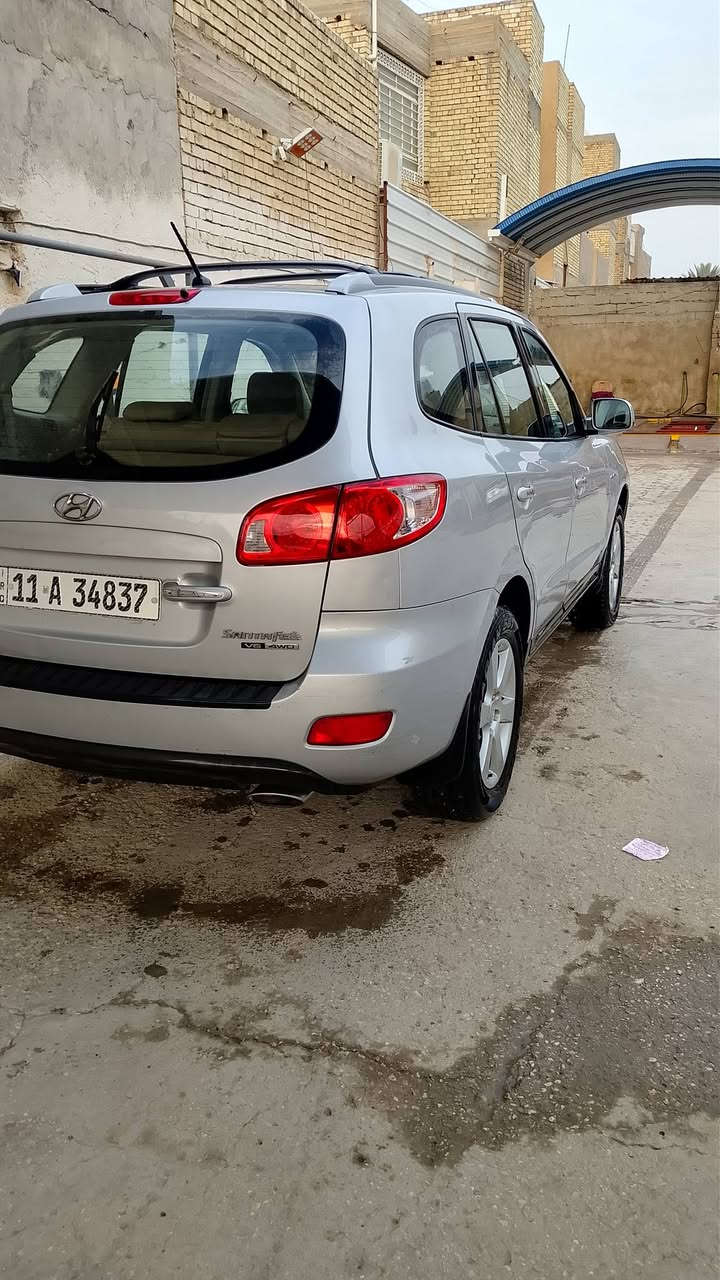 السلام  عليكم  سنتافيا 2008 سياره جديده سونار موجود بصور الكير ادامه كامله وعندي وصل ضمان 6اشهر تخم تاير جديد حداديه  جديده مابيها اي نقص رقم بغداد المكان كربلاء *********** سعرها 130قفل
