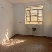 شقة للايجار • ٤نفرات • محله ٧٠٩