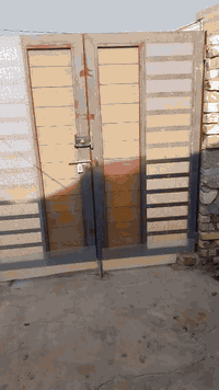 الدار للبيع المساحه100متر
طابو زراعي سند25 تتوفر كافه الخدمات ماء وكهرباء ومولده 
السعر/35 وبي مجال مستعجل على البيع 
العنوان/ قرب الامام بكر(ع) 
للتواصل/ ***********
