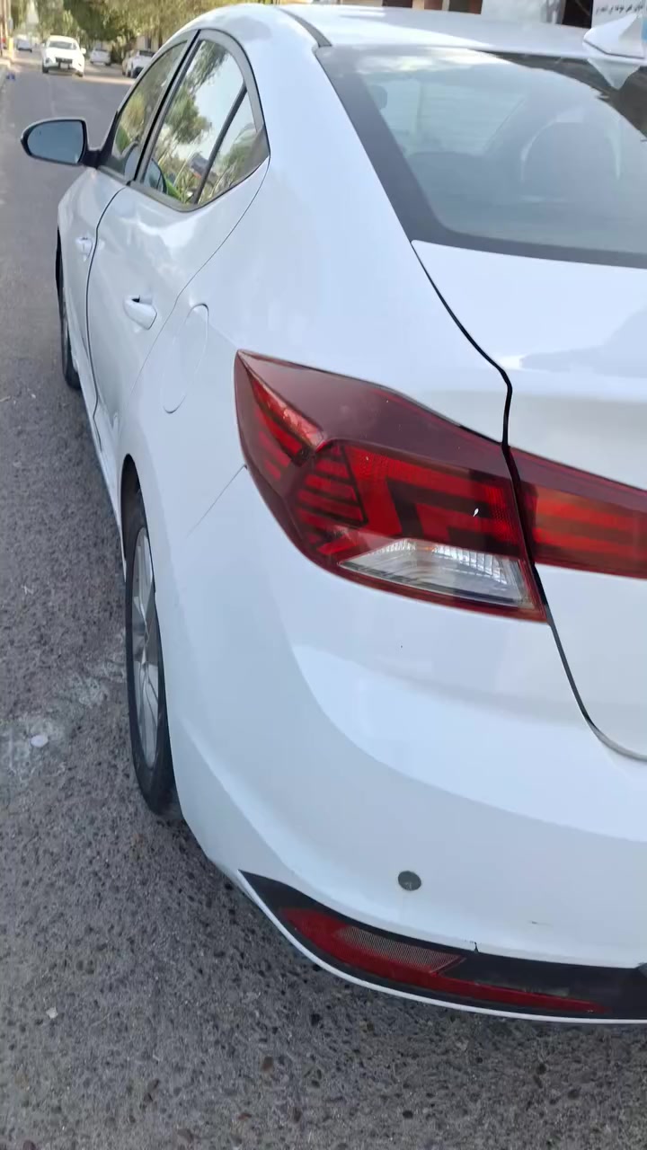 سلام عليكم النترا ٢٠ امريكي كندي بس بنيد حادث امريكا بالعراق بيهة طخة كاش خفيغة جوة الدعامؤة الخلفية  ملبيهة صبغ بس بنيد نص فول سعر ١١٧ *********** تحياتي للجميع
