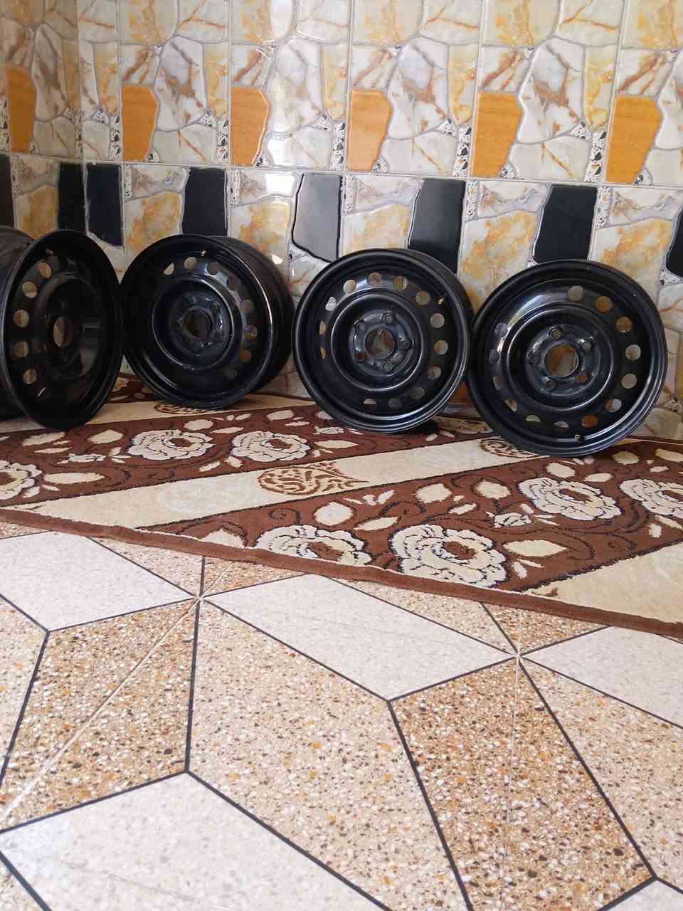 سلام عليكم ويل للبيع حجم 15نضيفات كلش سعر 125وبيهن مجال شراي يتصل او يراسلني ع واتساب ***********
