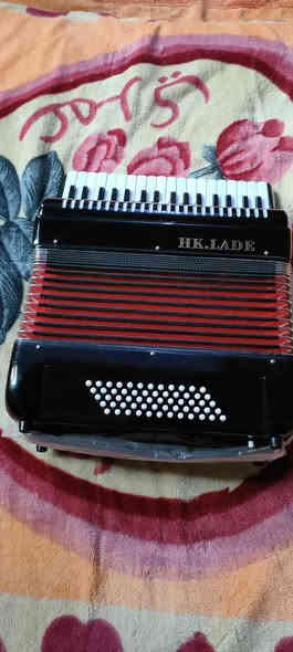 جهاز لبيع بسعر مناسب عنواني بغداد رقمي***********
