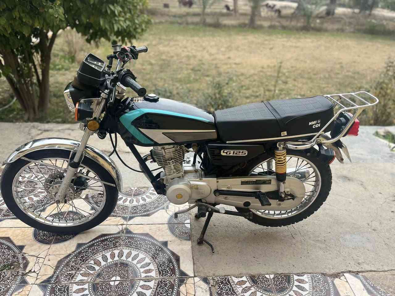 لسلام عليكم دراجة أيراني 4كير موديل 23 كملة كاملة من كلشي السعر 600 وبيها مجال المكان الصقلاوية رقم الهاتف ***********
