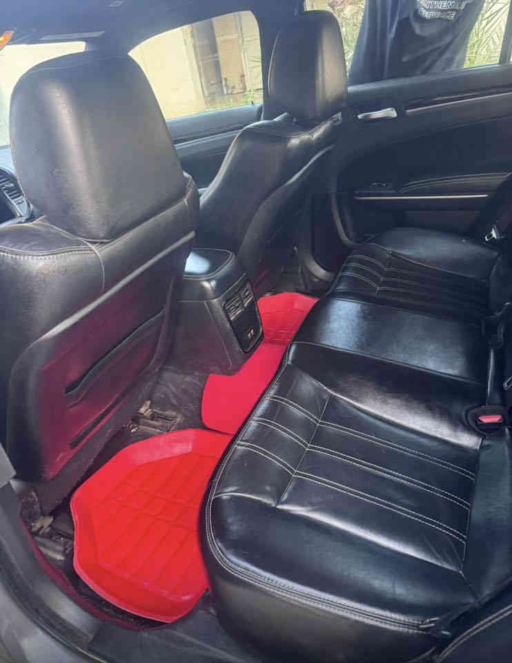 السلام عليكم اوباما للبيع موديل 19 لون سمنتي سياره خير من الله كلش حلوه سيارة فورويل فول مواصفات عده الفتحة 
الحادث موضح بل صور مكان المشتل بغداد سعره 23الف وبيه مجال للشراي 
للاستفسار ***********
