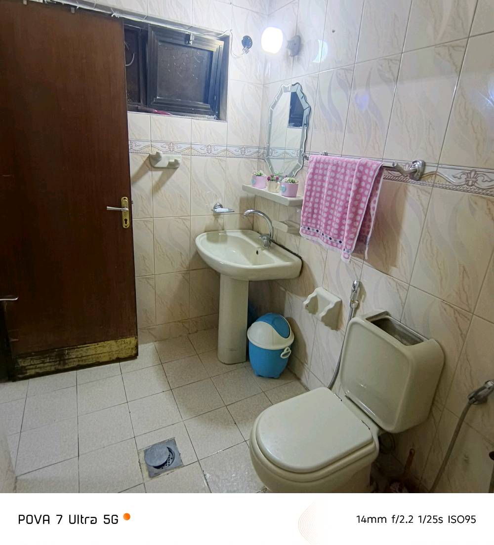 دار للبيع سكني تجاري ***********
