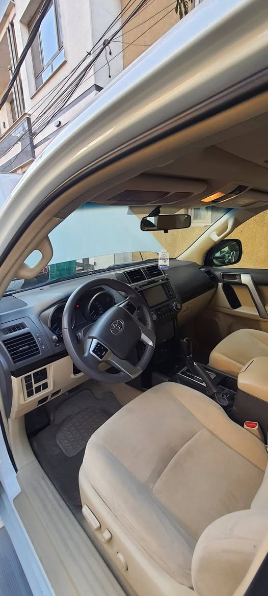 برادو 14 بغداد بأسمي ماشيه 57 سياره جديده ونظيفه وهذا رقمي ***********
