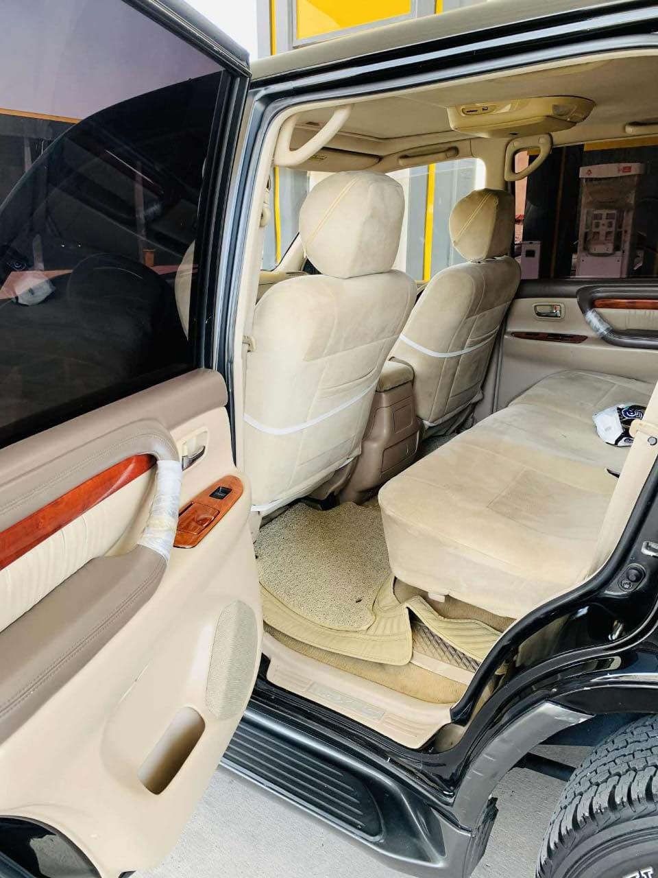 لیگزز مۆدیل 2002بێ ڕەقەم
قەپات مواسەفات 
 سەیارە بەس ماشااللە ی ئەوێ 
هەموو شتی وەک و دەقی شەریکە ماوە 
ماڵی دۆستە 
دەعامی بۆدەعامی هەموو شتێکی بەشەرتە 
گێڕ و مەکینەی بەشەرت تەقە و ڕەقەی بەشەرت 
سەیارەکە ماڵی مەدەنی و دزیاری و هەموو شتی بەشەرت 
سەیارەکە سێ پارچەی کلێرە بێ لێدران 
ژمارەی مووبایل *********** 
شوێن هەولێر أربيل, العراق
