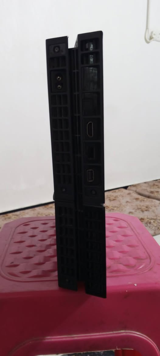 سلام عليكم بلي 4فات يدات عدد2 كامل ملحقات يجي ويا9 اقراص النضافه ميه ميه مكاني كربلاء حي الحر موجود السعر 300وبي مجال بسيط رقم الواتساب ***********
