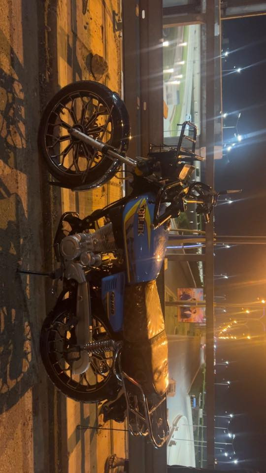 السلام عليكم دراجه سولنك موديل 24دراجه خير من الله سبانه ممدود عليهه 750وبيهه مجال قليل منفيس فقط***********
عنوان الرمادي
