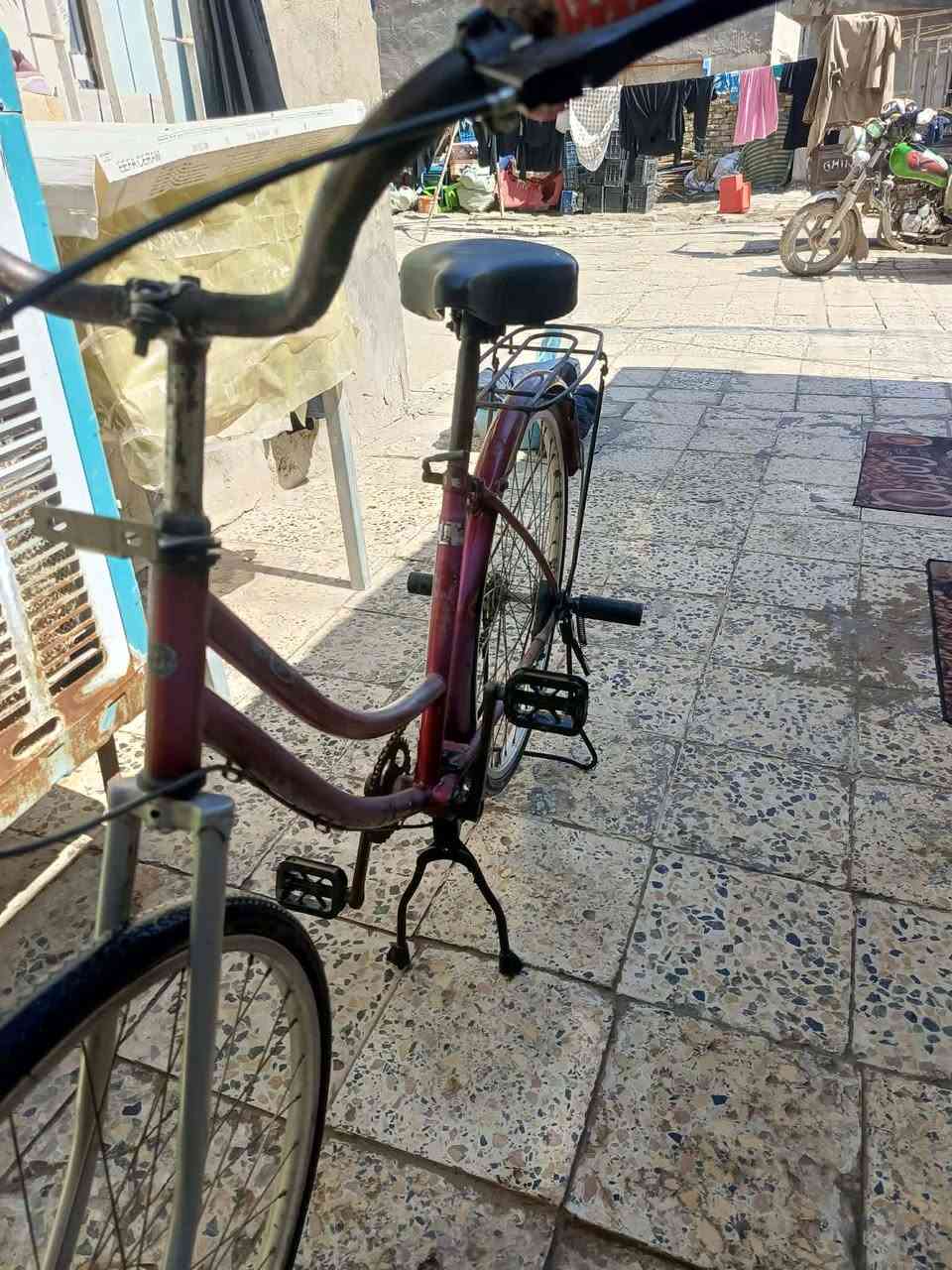 سلام عليكم 
باسگل للبيع موديل 15
لون مروني 
غراضه كامله 
السعر 50وبيه مجال 
المو شراي ليعامل 
الخاص مفتوح
مكان حله شارع الكرينات


**إذا كنت صاحب هذا الإعلان وتريد حذفه لأي سبب، رجاءا أرسل رسالة إلى الدعم الفني**