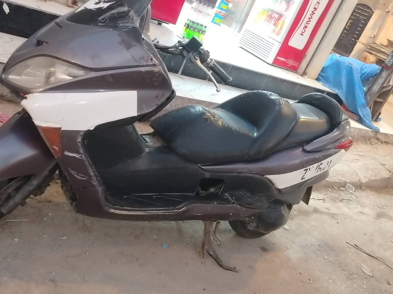 فورزة 0.8 دراجة شغالة غراضهة كلهن جدد نقصهة كفرات وكزوز دراجة شلعة ومعدل بانزين كله محسن دهن موتول معتني بيهة وخير من الله حته ما مكوفتني بل شارع سعر 650 وبيهة مجال او مراوس حسب القناعة مكاني بصرة حيانية


**إذا كنت صاحب هذا الإعلان وتريد حذفه لأي سبب، رجاءا أرسل رسالة إلى الدعم الفني**