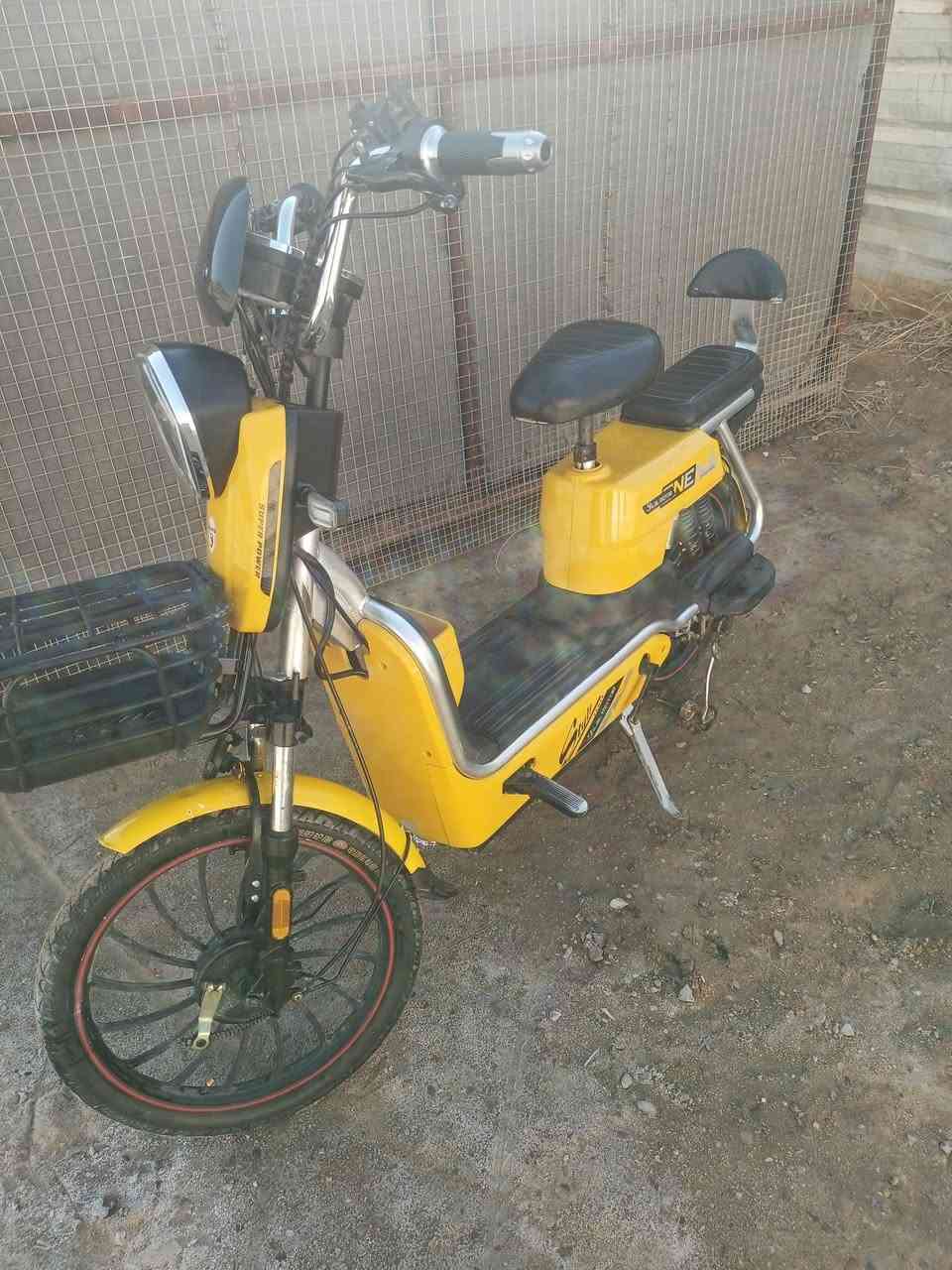 سلام عليكم
دراجة شحن حجم 20 (5) باتري للبيع 
الدراجة اخت الجديده اسخدام قليل
مواصفاتها ⬇️
بصمة تشغيل عن بعد + انذار سرقة 💯
شاشة ديجيتال ✅
بلوتوث سماعة صوت كلش حلو وواضح ✅
بيهه 3 سرع. ✅
تمشيك بل شحنه الوحده من 20KM_25KM🔥
منفذ شحن USB✅
ستاند مبايل ✅
شاحنة شحن سريع من شركة وينلي العالمية 🔥💯
سرعة 65 حقيقي 💯
لايت + اشاير كلشي شغال✅
عنواني مسيب متواجد فيس او واتساب 

***********
