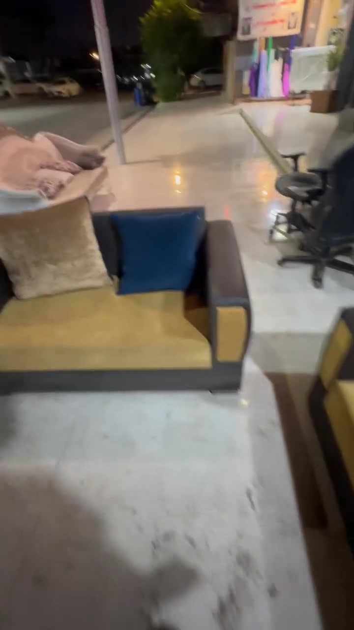 سسعر 150 الف تخم 10 مقاعد 💺 ع قرب مجدي مول 
***********
واتس
