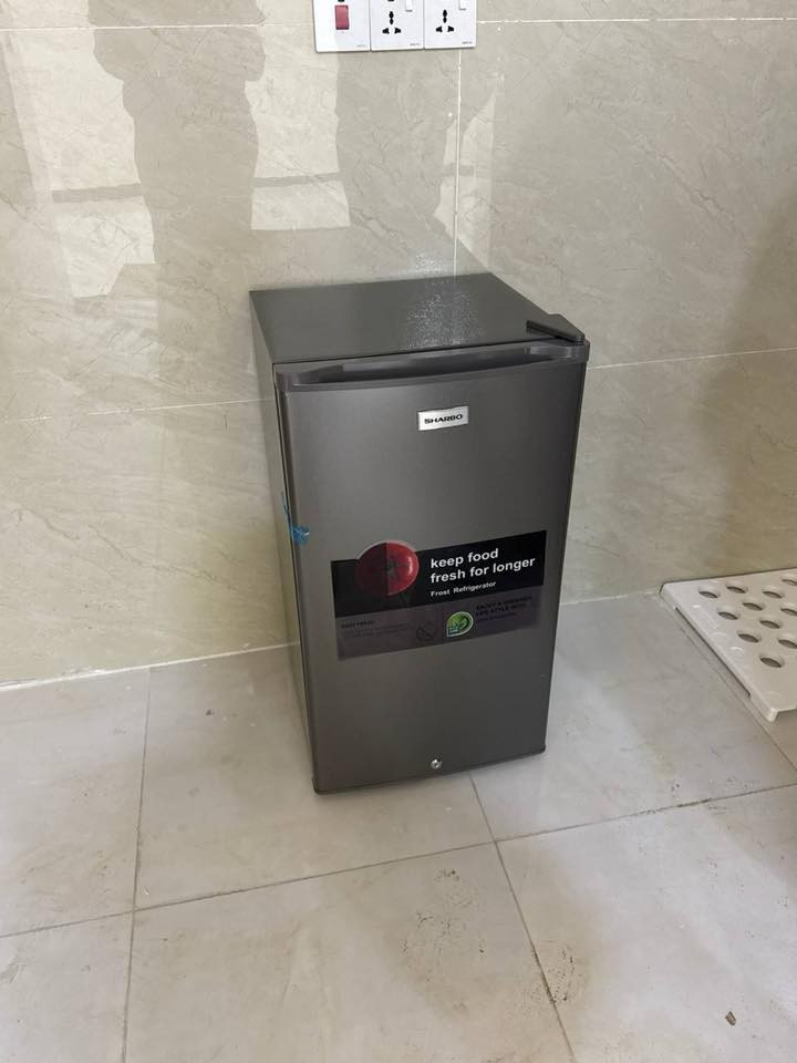 غرفه نوم تركي جديده مشدوده صار شهر فقط نظيفه 100% للبيع هيه والدوشك مابيها اي اضرار سعرها 600  
تخم قنفات للبيع سعره 300 الف
كاونتر مع سنك وملحق للبيع ايضاً سعر 200 الف
ثلاجه  5 قدم سعرها 100 الف 
للاستفسار  *********** واتساب
