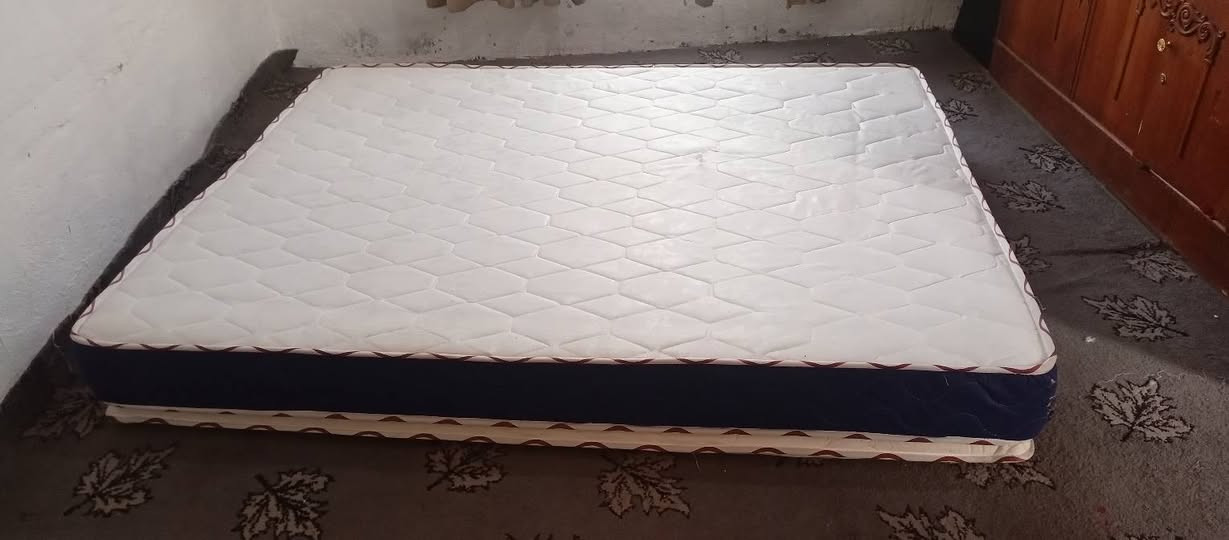 دوشك للبيع طبي طبقتين اخو الجديد مستخدم شيء قليل سعر تصال على رقم ***********
