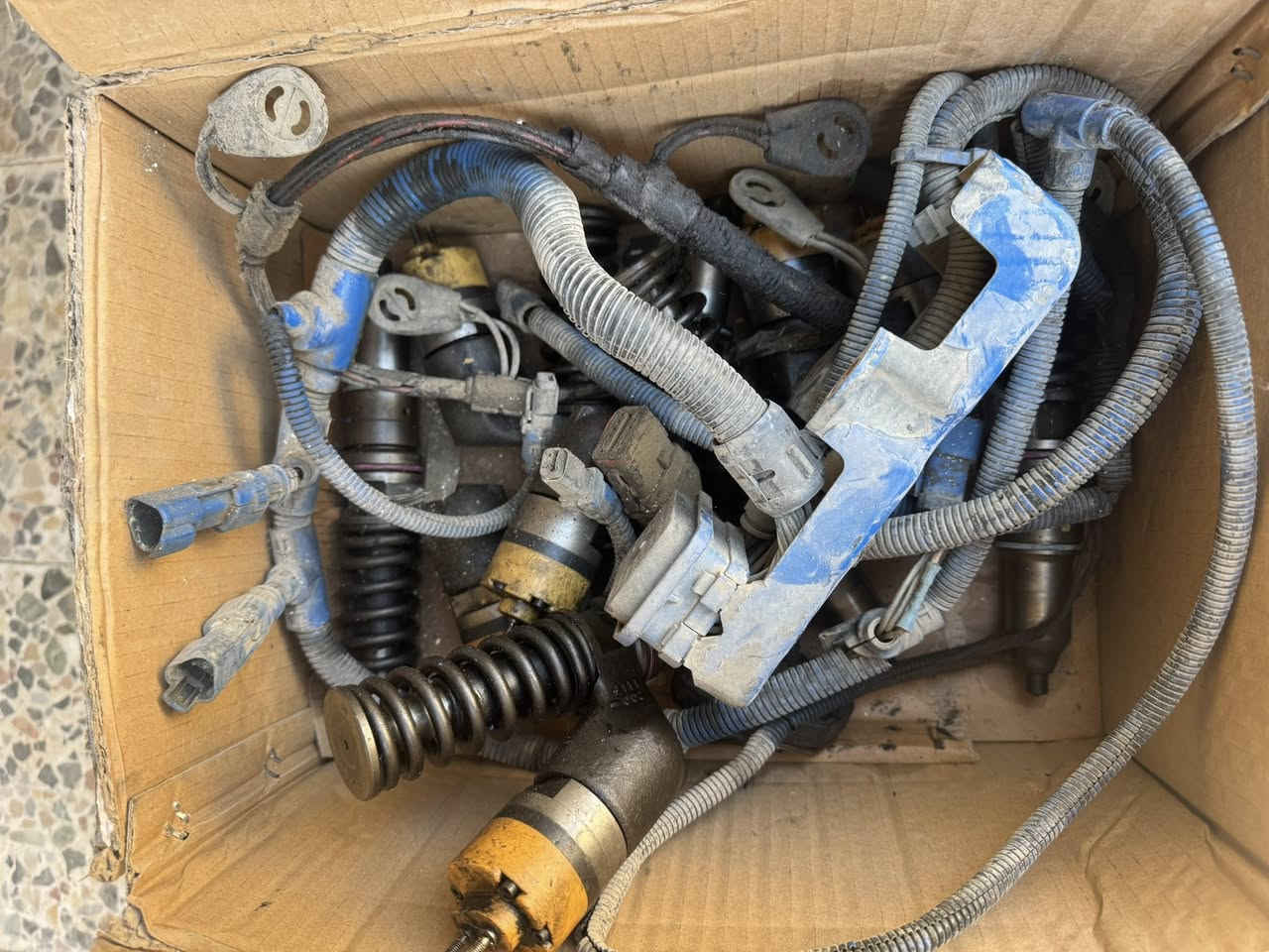 سلام عليكم 
غراض بيركنز للبيع موقهن بغداد البياع ***********
