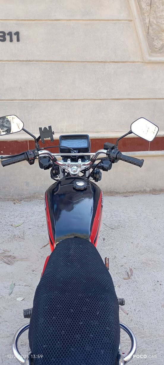 موطور ايراني موديل ٢١لا مرقم ولا مكمرك شغال نكره سلف كهربايات كلها شغاله السعر خاص الاستفسار عله الرقم ***********
