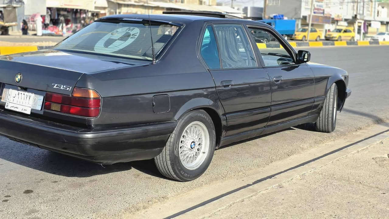 السياره للبيع 735 كابون بانزين شرط طخم جديد السياره متصرف ربع دينار واني صحبها الشرعي الرقم، (***********)
