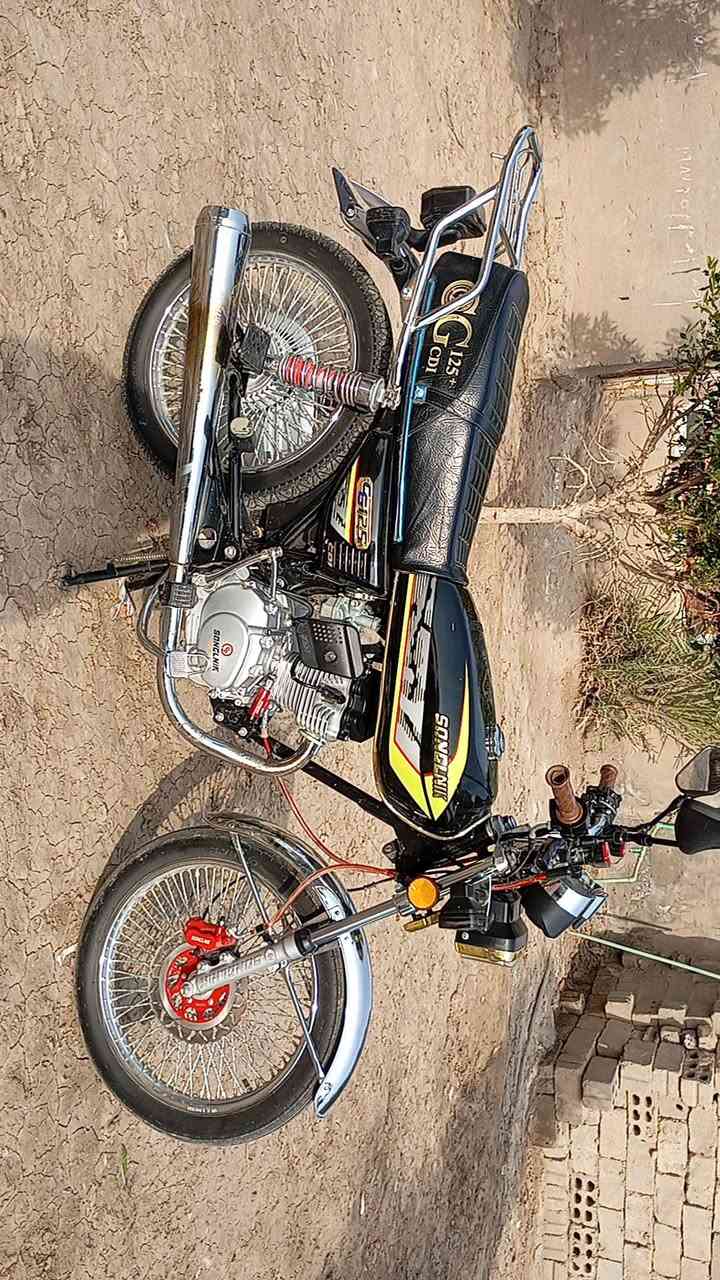 يا الله السلام عليكم دراجة البيع تايكر موديل 25 اوراق كامله دراجه بعده جديده مكفوله كفاله عامه أوراق كامله الدراجه بشرط انضف من الصوره كهربائيات كله شغاله بصمه عن بعد جهاز انذار شرط انضف كله شغاله السعر ٧٥٠ وبيه مجال الشراي يتصل وبيه خير ويدلل ***********
