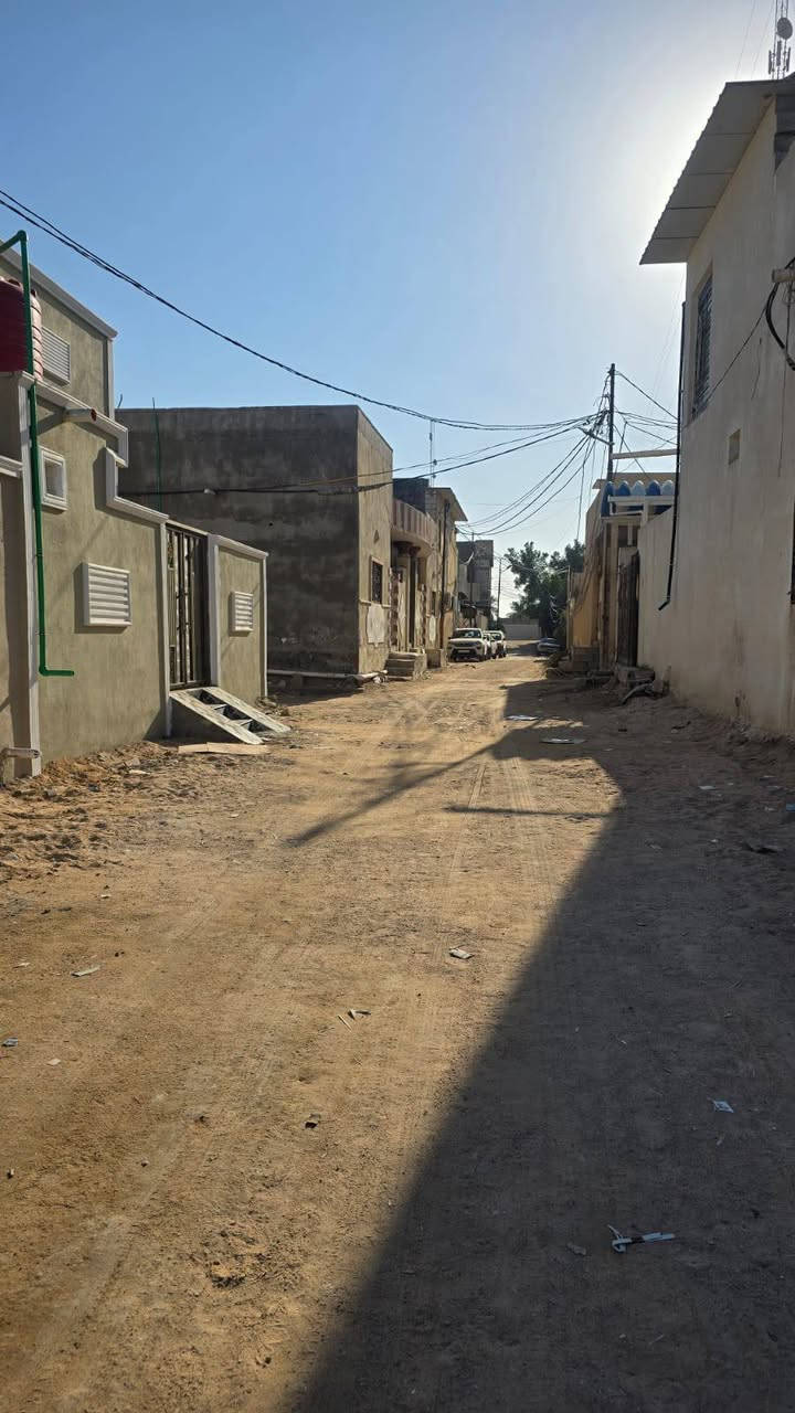 يتوفر بيت البيع

طابو زراعي سند 25 عراقي 

العنوان ابو الخصيب حمدان شارع  مركز 
المساحه 150متر
شرطه يبعد على الشارع 150 متر 

يتكون غرفتين نوم صاله ديوانيه صحيات 

البيت جديد تسليم مفتاح

السعر 82مليون وقابل للتفاوض 

الستفسار تصل ***********
ابو رقيه

ابو رقيه السيلاوي
