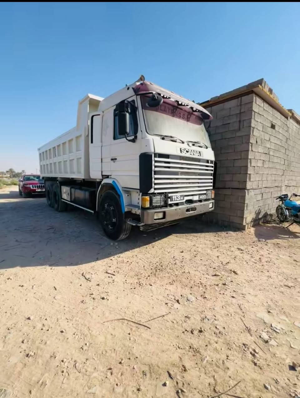السلام عليكم سكانيا للبيع موديل 95 اصل 13 مقفوله كفاله عامه منشاصي من قير من مكينه رقم باسمي الثانويه 27 رقم دولي تبريد شغال لبلادي اماره لا صبغ ولا خيار جير ثلاثه بثلاثه 900 ماكينه 88 كهربائي لا صرف ولا بخار تخنتاير 24 تكن براميط ابو الربع شاص بلاد الطويل مجموعه ام الاسد خفيفه الاستفسار على الرقم غير متواجد على الفيس  ***********///***********
