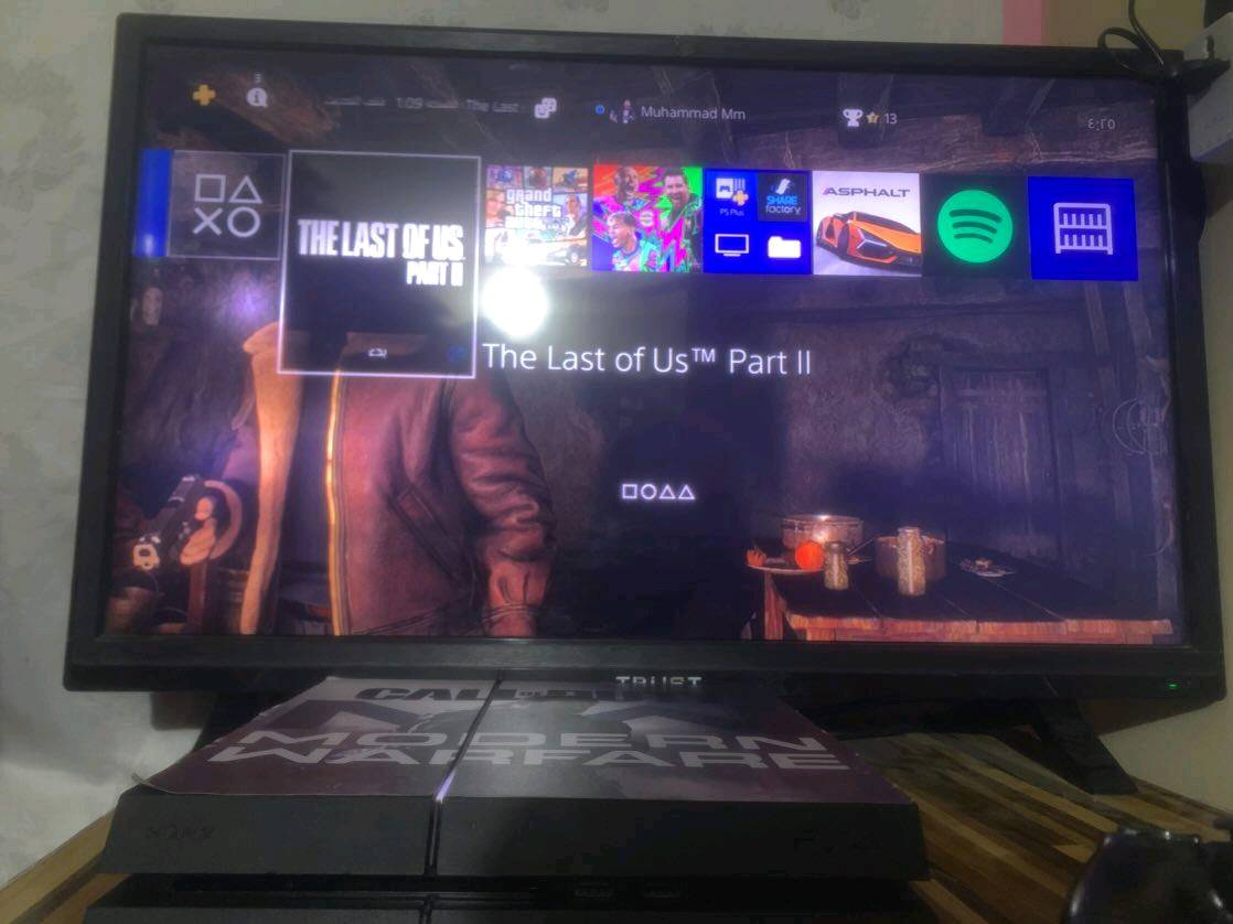 السلام عليكم بلاي 4 فات
نظيف ملحقاته موجوده
السعر 170 وبي مجال
مكاني بغداد
هذا رقمي بي واتساب ***********