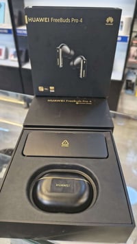 سماعة هاواوي 4 برو • شبه جديدة • سماعة