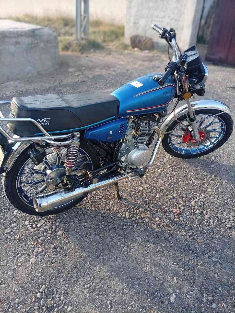 سلام عليكم دراجه سيفان 5 كير سلف موديل 24 دراجه جديده او خير من الله كهرباء شغاله اوراق كامله سعر 525 اوبيهه مجال لشراي مكاني واسط نعمانيه طريق بغداد كوت 

***********
