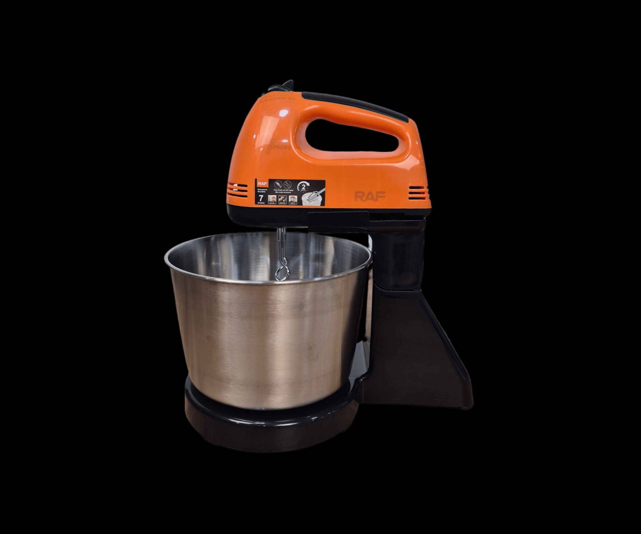 خلاط و عجانة من راف

الاستخدامات:

خفق البيض والكريمة والعصائر.

عجن العجائن الخفيفة مثل عجينة الكيك أو البيتزا.

تحضير الحلويات والمخبوزات المنزلية بسهولة.

مثالي للاستخدام اليومي في المطبخ بفضل تصميمه الثابت.

المميزات:

قوة عالية: محرك بقدرة 270 واط لخلط سريع وفعّال.

تحكم دقيق: 7 سرعات مختلفة تناسب كافة أنواع التحضير.

تصميم عملي: يحتوي على وعاء ستانلس ستيل بسعة 2 لتر مقاوم للصدأ.

خلاط يدوي ثابت: يمكن فصله واستخدامه بشكل يدوي حسب الحاجة.

رؤوس متعددة: مزود بـ 2 خفاقات + 2 خطافات للعجن.

زر إخراج سهل: لإزالة الملحقات بسرعة وأمان.

تشغيل آمن: مفتاح تشغيلإيقاف لتحكم كامل.

سهولة التنظيف: جميع القطع قابلة للفصل والتنظيف اليدوي.

محتويات الصندوق:

خلاط يدوي RAF R.6637W.

قاعدة تثبيت للخلاط.

وعاء ستانلس ستيل بسعة 2.0 لتر.

2 خفاقات (Beaters).

2 خطافات للعجن (Dough hooks).

دليل الاستخدام بعدة لغات.

ملاحظات:

الطاقة: 270 واط.

الجهد الكهربائي: 220-240 فولت ~ 5060 هرتز.

أبعاد الغلاف: 28 × 18 × 18 سم.

طول السلك: 90 سم.

متوفر بعدة ألوان مثل الأحمر والبرتقالي.

مناسب للمطابخ الصغيرة بفضل حجمه العملي.
سعر المفرد. 22,000
سعر الجملة. 15,000
***********
What app أربيل, العراق
