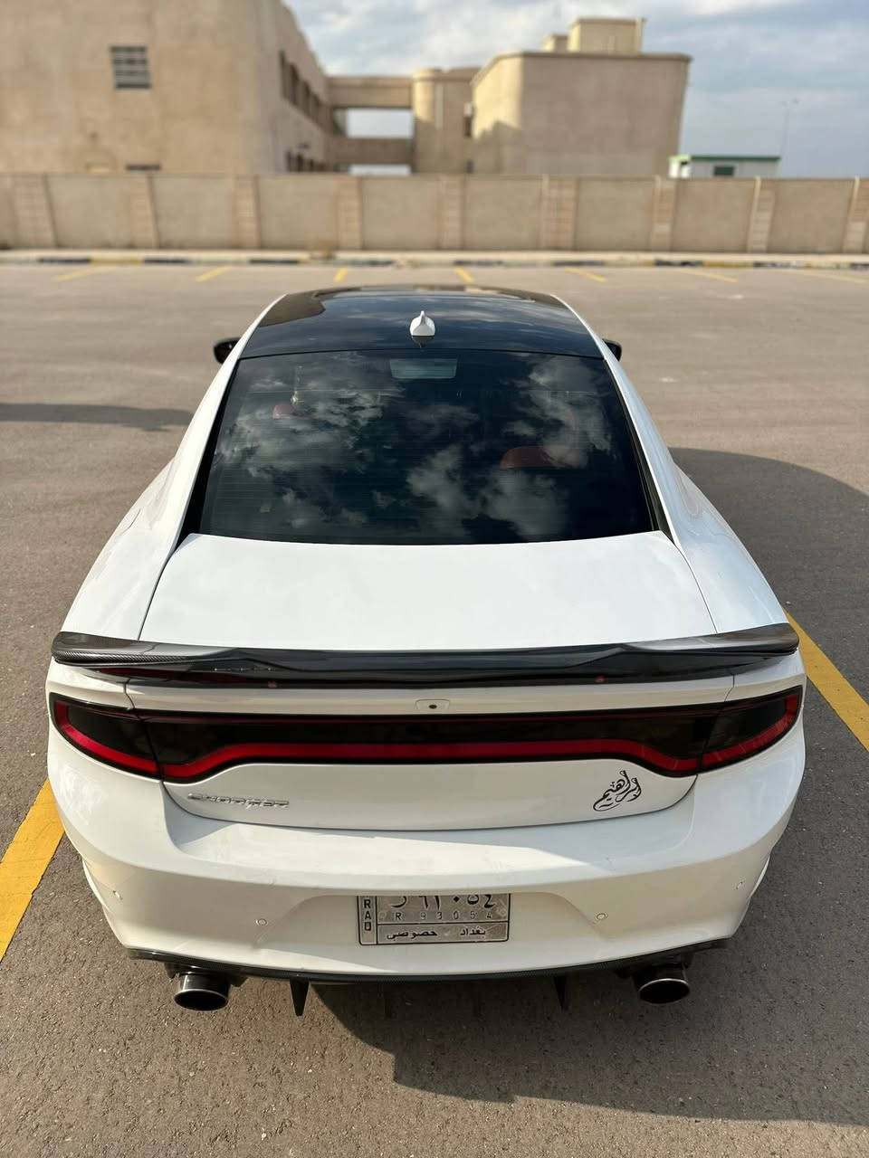 چارجر هيمي. 2018.  5700RT
سوبر تراك باك 
دكمه سبورت   ودكمه سوبر تراك
سياره كلش نضيفه 
السيارة فول ما عدا الرادار و الخزن ميموري 
بلكات ريسنك الاصلي
فتحه سقف 
دبات موبر. صوت بلاد نغمه تخبل 
قماره مغلفه نانو اسود 
نانو دعاميه ولايتً
 السيارة جاهزة اي نقص ما بيها 
مكانها بصره 
حادث السيارة فقط باب خلفي عكس سائق.  موضح بل صور ما طاك ايرباك بيه 
و مواصفات ال rt معروفة  
عدسات اوزوم اخر اصدار
لد لايت متغير 
سياره مبرمجه يم ايكل البطل ومسويله تفريغ 
السيارة بسمي رقم بغداد  مشروع وطني شوكت متريد احولها باسمك
*********** متواجد واتساب
