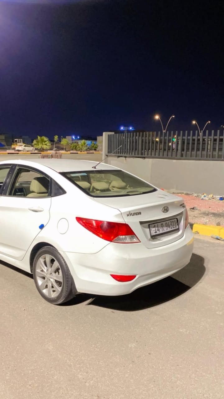 اكسنت 2012 رقم بصره انكليزي 
خليجي وراد سعودي فول ما عده الفتحه 
السياره مكفوله من الضربه بيهه صفحه صبغ اثر شخوط 
تكم قماره صندوك بنيد  شواصي حوض  مكفول ما بي صبغ 
مكينه 1600 بيهه تبخير كير تبريد تخم تاير جديد
ما بيهه نقص 
السعر 75 وبيهه مجال 
العنوان البصره 
***********
