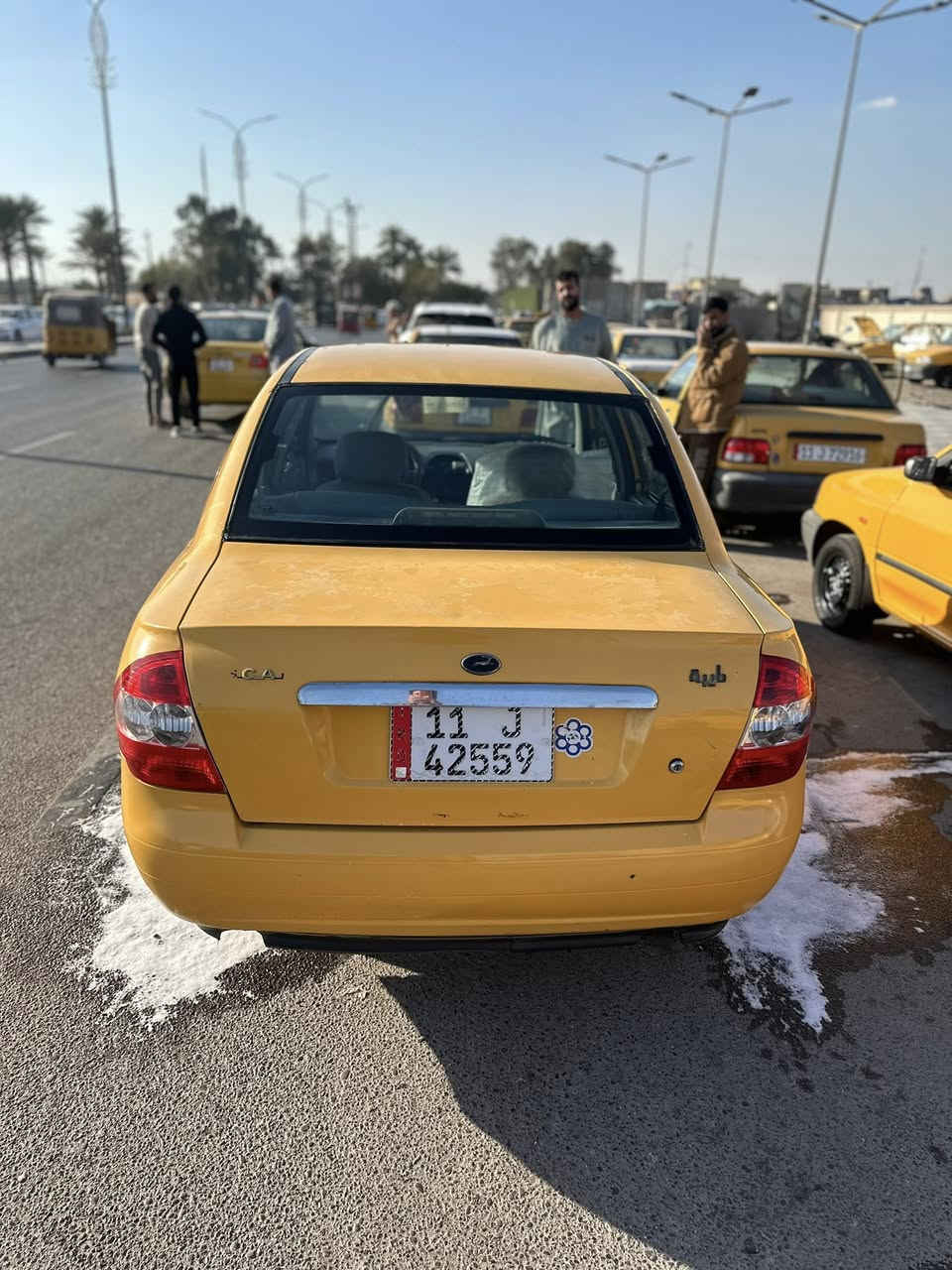 ياالله السلام وعليكم طيبة البييع موديل 2015   رقم بغداد السيارة جديدة مابيها ضربه بيها بس تلكيط  شواصي كفالة   تجي تكلب وتقتنع وبخدمتك
مكينة تخم تاير حدادية امامية وخلفية كهربائيات  كلة جديد ومكفول شرط الفحص   ماناقصها برغي غرفتها جديدة  رقم جديد مصفرة هيئة وغرامات وداخله هزه السعر37وبيها مجال بسيط العنوان بغداد البلديات ***********
