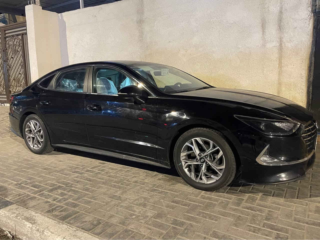 هونداي سوناتا كوري موديل 2021 بصره حره تحويل 
سيارة بيها رش كوريا قطعتين فقط وباقي كفاله عامه 

سيارة بلاد خط واحدٍ غاز 
موصفات سيارة 
لدات شمعه خلفي
زنون امامي عالي ناصي
شاشه و كاميرا 
سايد بريد بصمه 
تبريد فول قطعتين 
كير دكم 
تحكم ستيرن 
كروس قفل سرعه 
وبعد هواي موصفات 
سعر 170 $
*********** البصرة, العراق
