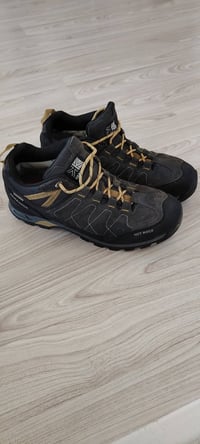 Karrimor Rock • حذاء تسلق • مقاس ٤٣