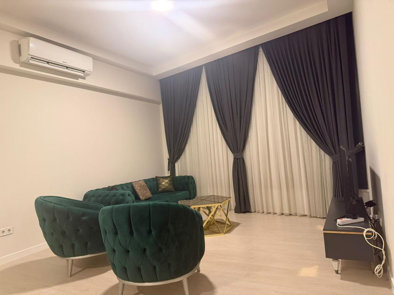 📍Empire Diamond 
〰️For Rent
🛋️Furnished
 🛏️1+1
📐91m
📞For More Info Call https://wa.me/+9647502229003
