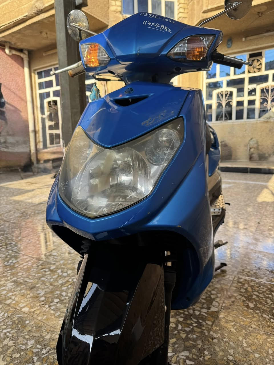 السلام عليكم دراجه نوع سكنس كوري لون مميز بحري للبيع 
دراجه اقل الشهر نازله رمبه محوره طلاعات من الرمبه مو بالعراق دراجه ارتب واحلى من الصور تجي وتشوف بعينك كامله متصرف ربع عليها 
1- جيب وياك 10فيتريه يفحصوها اذا طلع بيها شي الدراجه تاخذها بلاش (سعرها مليون و100 الف وبيها مجال)مكاني بغداد مدينة الصدر ***********
