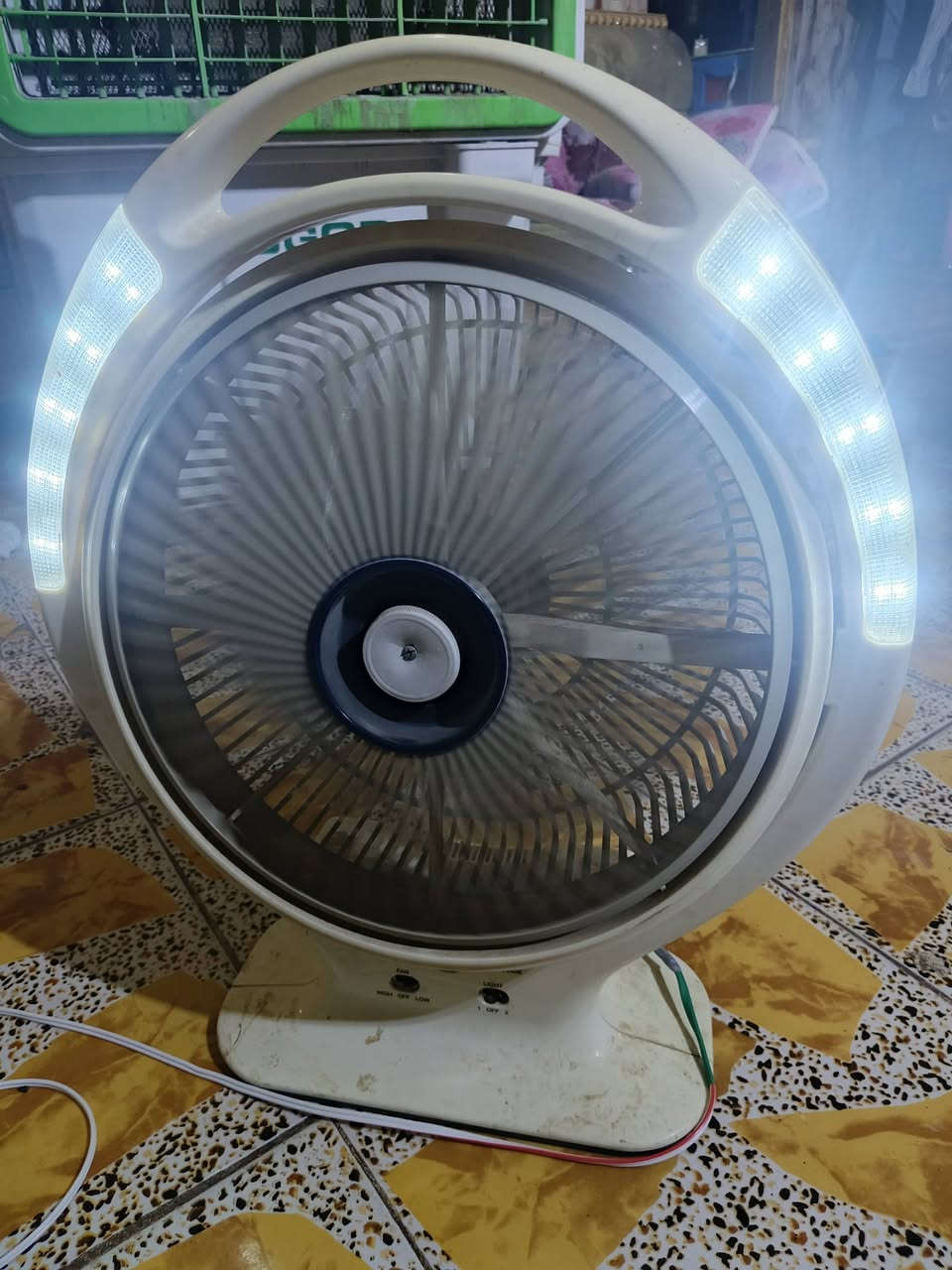 مبرده وكنتور ومراوح وكاونتر للبيع السعر خاص مكاني بالمشتل عله الكورنيش


**إذا كنت صاحب هذا الإعلان وتريد حذفه لأي سبب، رجاءا أرسل رسالة إلى الدعم الفني**